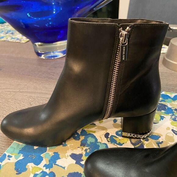 New Michael Kors black leather boots size 7.5 - Picture 7 of 9
